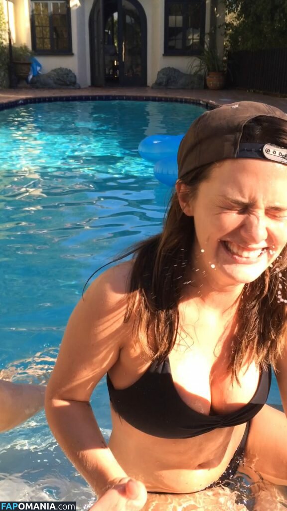 Addison Timlin Çıplak Sızdırılmış Fotoğraf #4