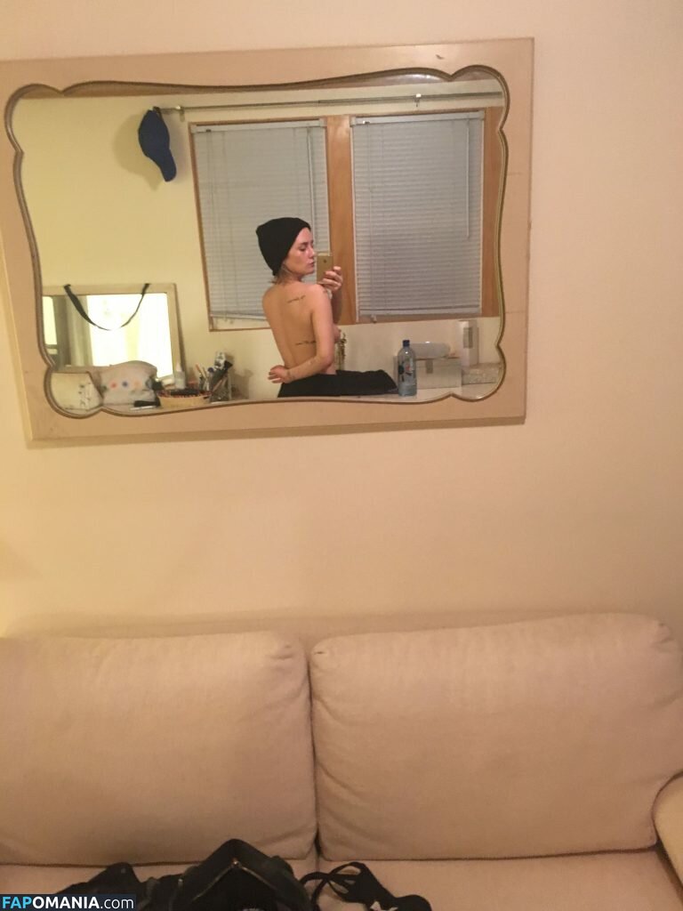 Addison Timlin Çıplak Sızdırılmış Fotoğraf #51
