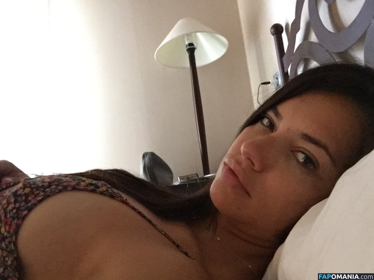 Adriana Lima Çıplak Sızdırılmış Fotoğraf #3