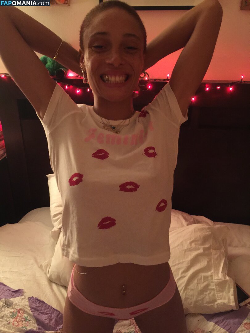 Adwoa Aboah Çıplak Sızdırılmış Fotoğraf #31