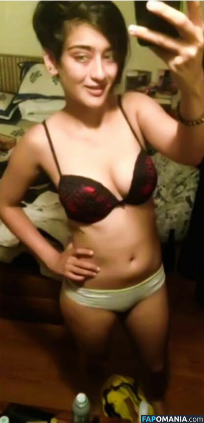 Akshara Haasan Çıplak Sızdırılmış Fotoğraf #2