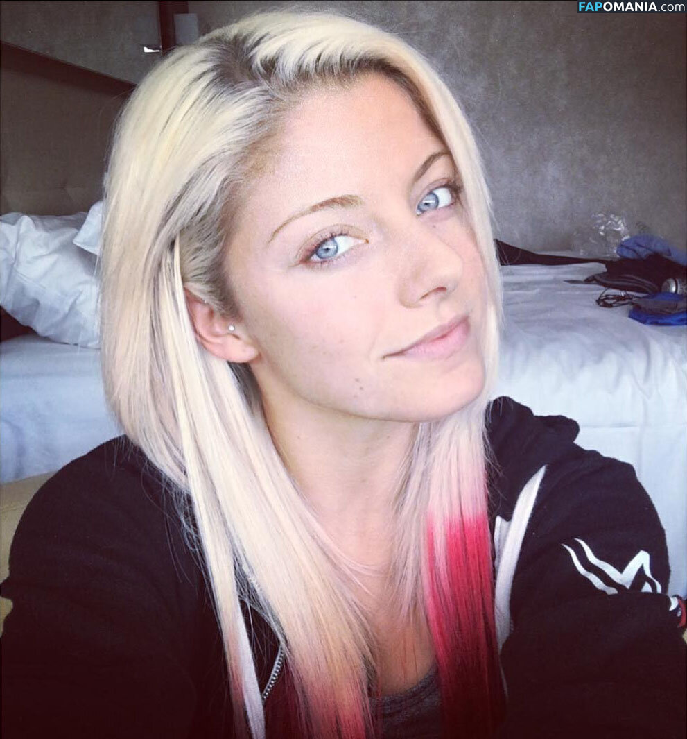 Alexa Bliss Çıplak Sızdırılmış Fotoğraf #1