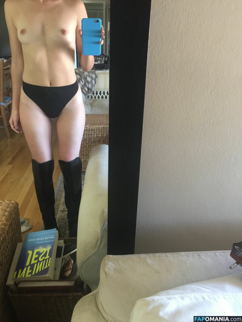 Alexa Nikolas Çıplak Sızdırılmış Fotoğraf #24