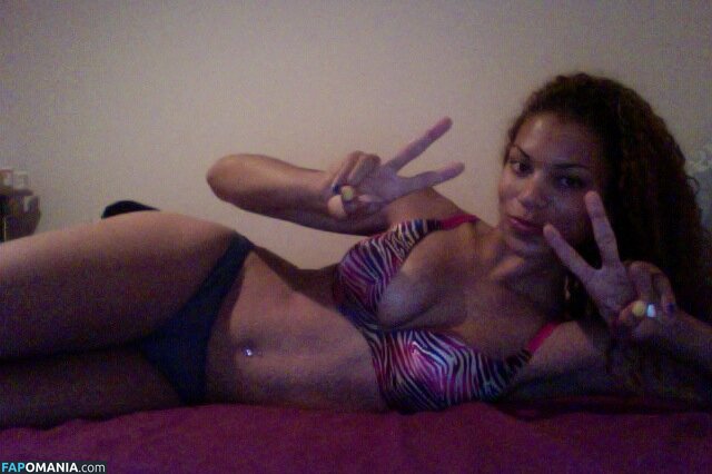 Alysha Clark Çıplak Sızdırılmış Fotoğraf #36