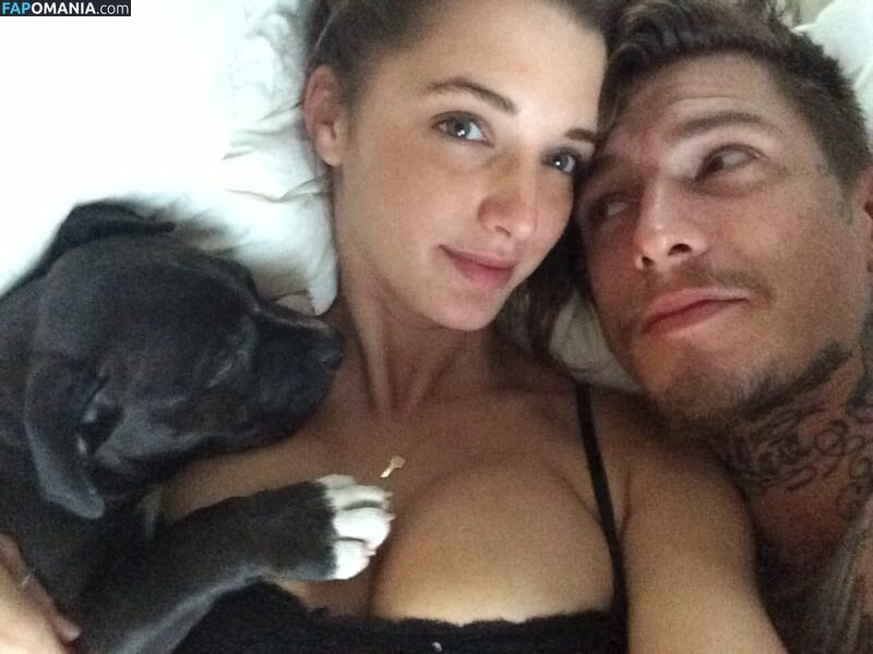 Alyssa Arce Çıplak Sızdırılmış Fotoğraf #3