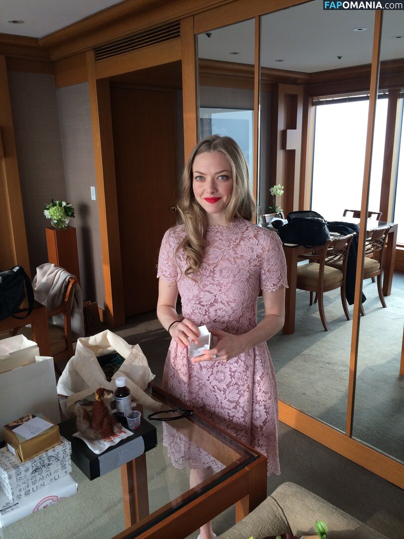 Amanda Seyfried Çıplak Sızdırılmış Fotoğraf #19