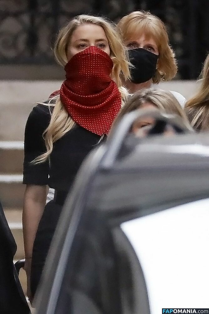 Amber Heard Çıplak Sızdırılmış Fotoğraf #64
