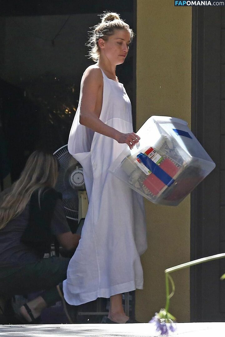 Amber Heard Çıplak Sızdırılmış Fotoğraf #91