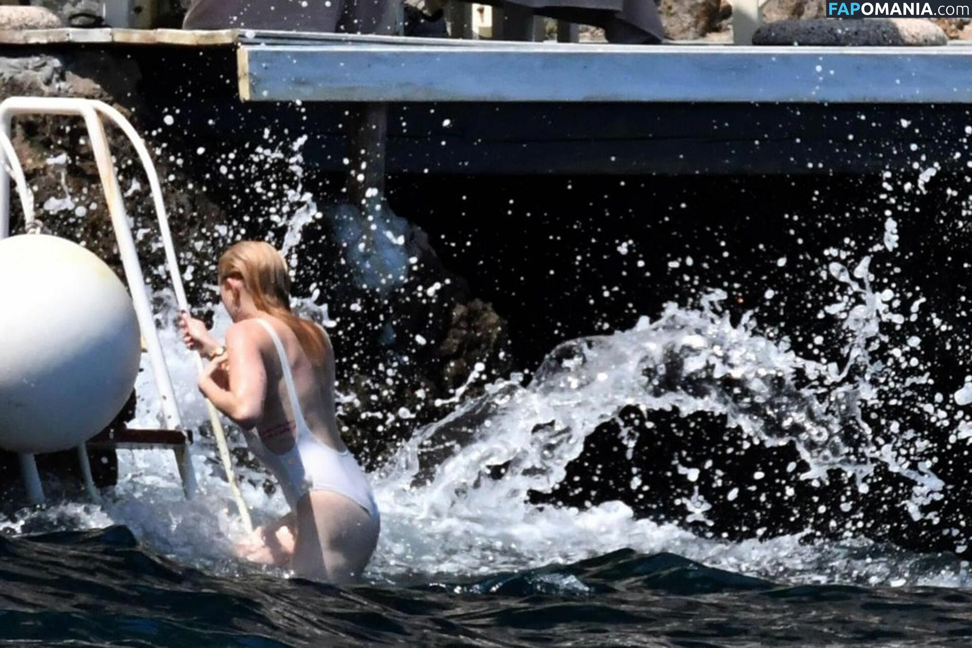 Amber Heard Çıplak Sızdırılmış Fotoğraf #154