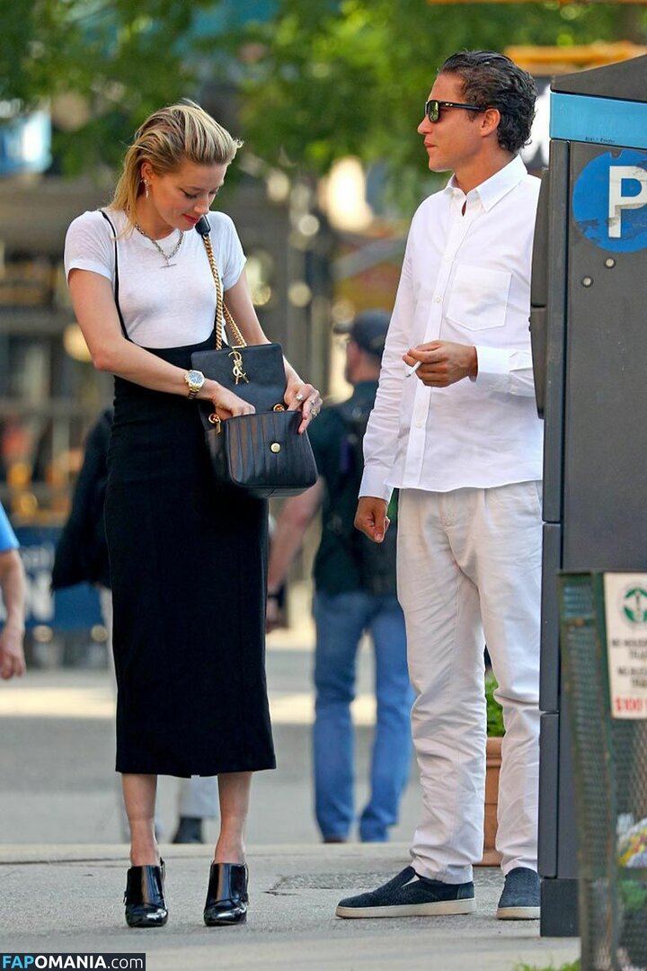 Amber Heard Çıplak Sızdırılmış Fotoğraf #172