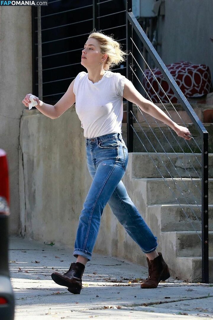 Amber Heard Çıplak Sızdırılmış Fotoğraf #184