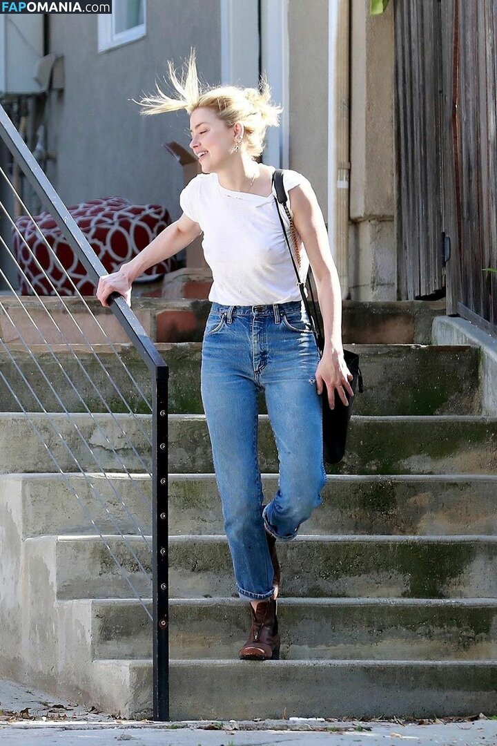Amber Heard Çıplak Sızdırılmış Fotoğraf #185