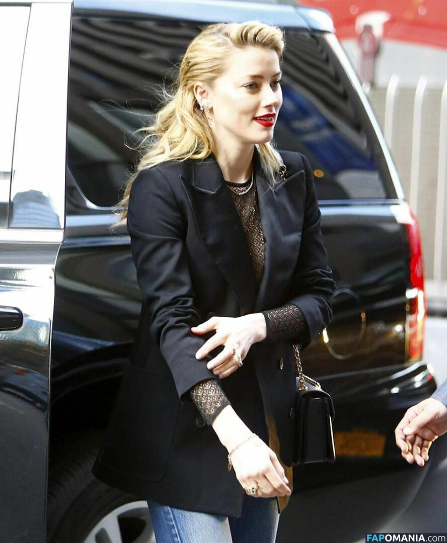 Amber Heard Çıplak Sızdırılmış Fotoğraf #202