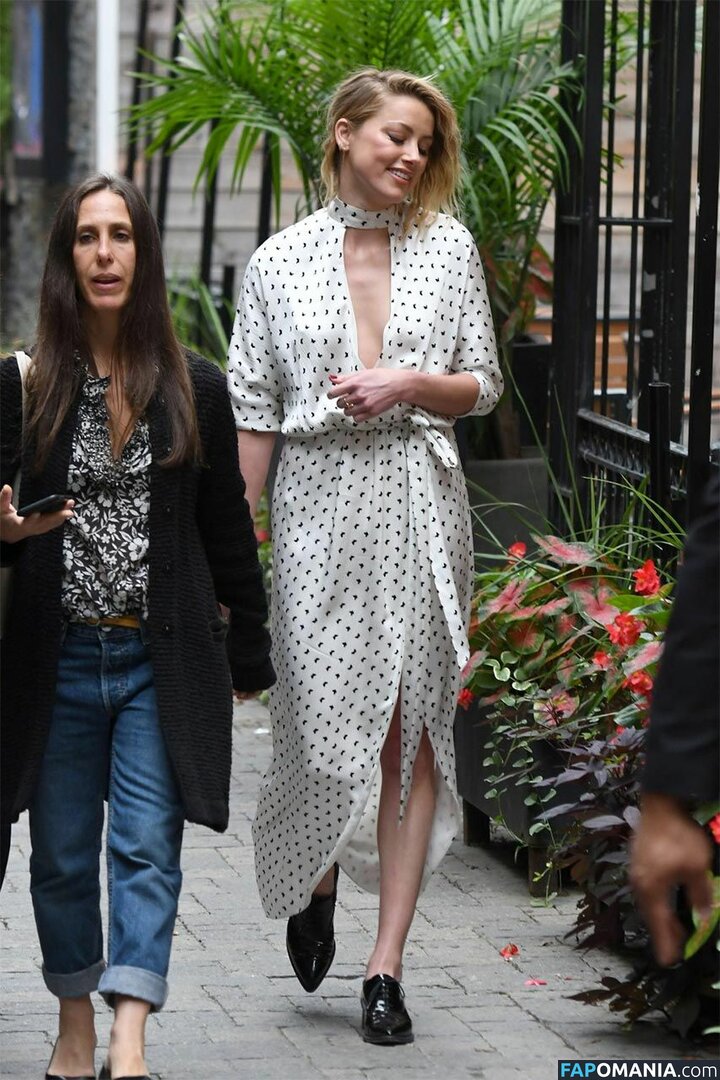 Amber Heard Çıplak Sızdırılmış Fotoğraf #216