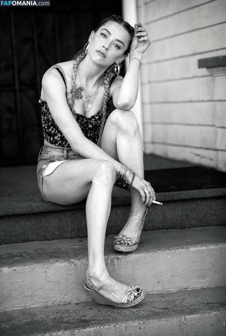 Amber Heard Çıplak Sızdırılmış Fotoğraf #235