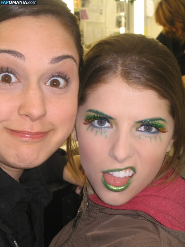 Anna Kendrick Çıplak Sızdırılmış Fotoğraf #2