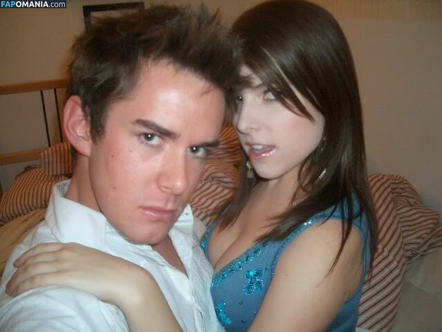 Anna Kendrick Çıplak Sızdırılmış Fotoğraf #9