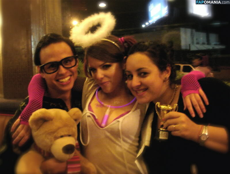 Anna Kendrick Çıplak Sızdırılmış Fotoğraf #29