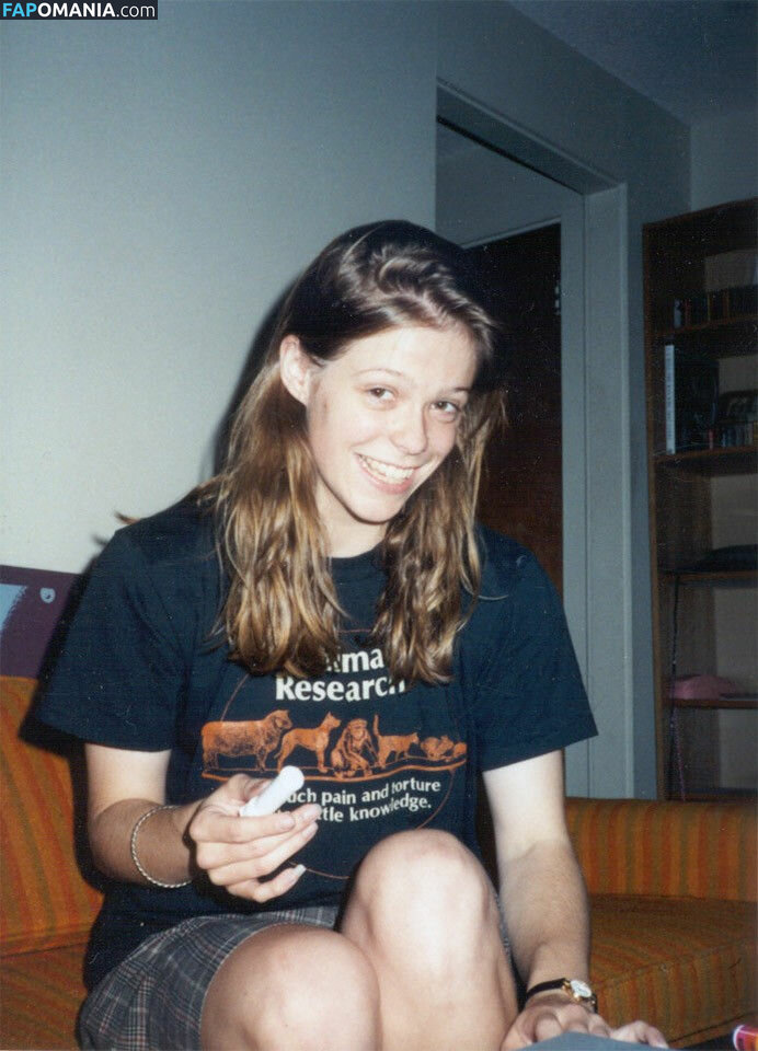 Ariadne Shaffer Çıplak Sızdırılmış Fotoğraf #1