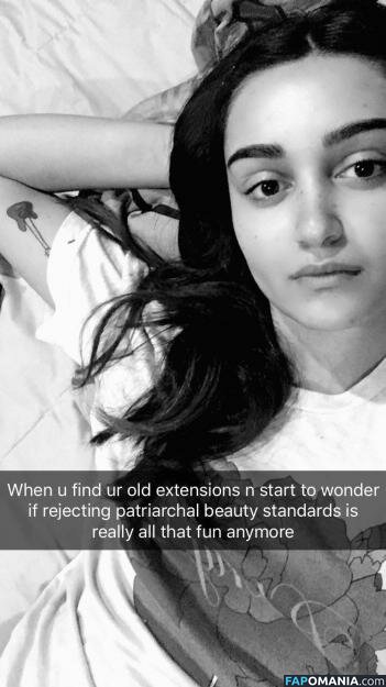 Ariela Barer Çıplak Sızdırılmış Fotoğraf #10