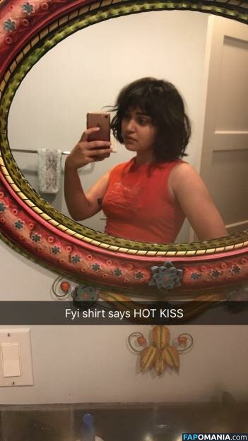 Ariela Barer Çıplak Sızdırılmış Fotoğraf #20