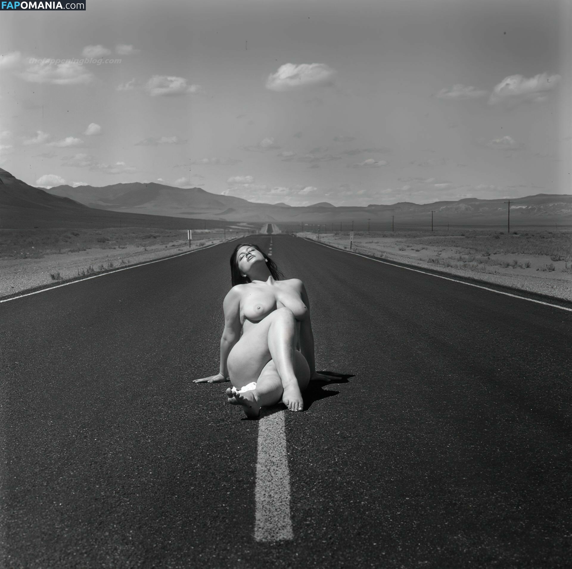 Ashley Graham Çıplak Sızdırılmış Fotoğraf #17