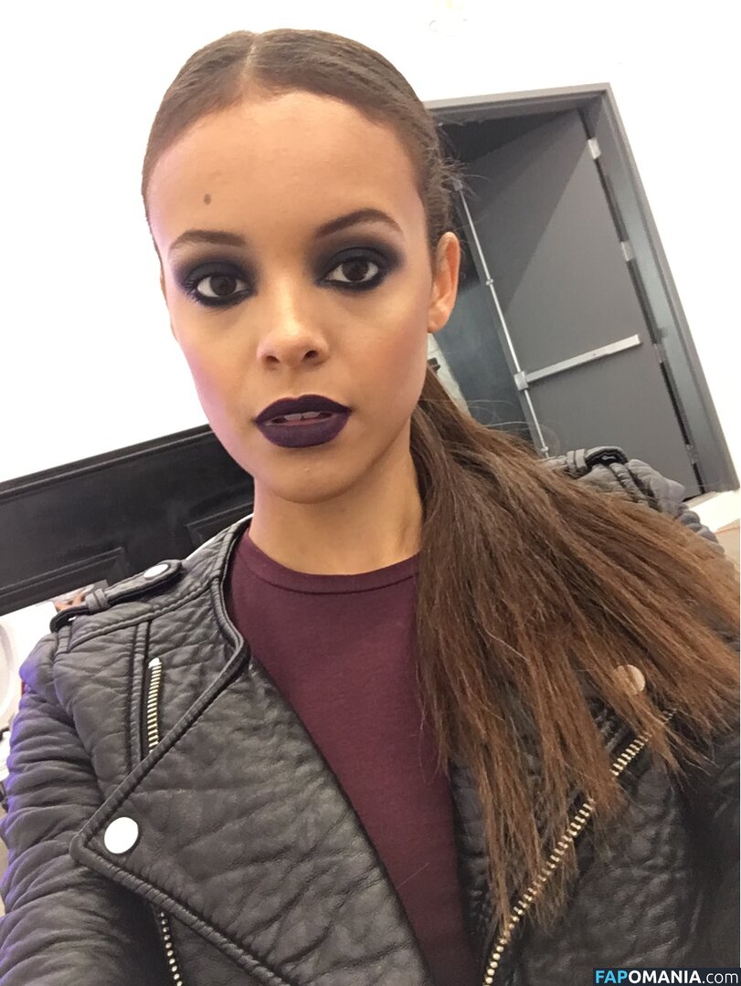 Aubrey Cleland Çıplak Sızdırılmış Fotoğraf #31
