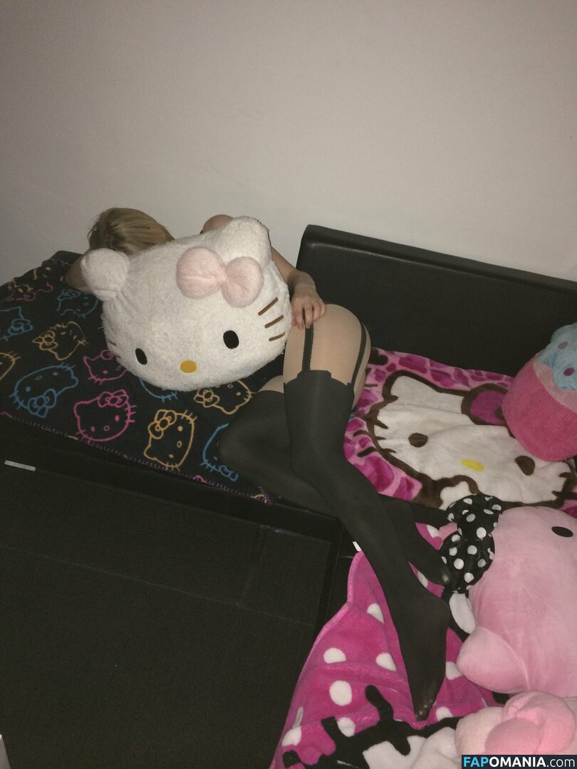 Avril Lavigne Çıplak Sızdırılmış Fotoğraf #13