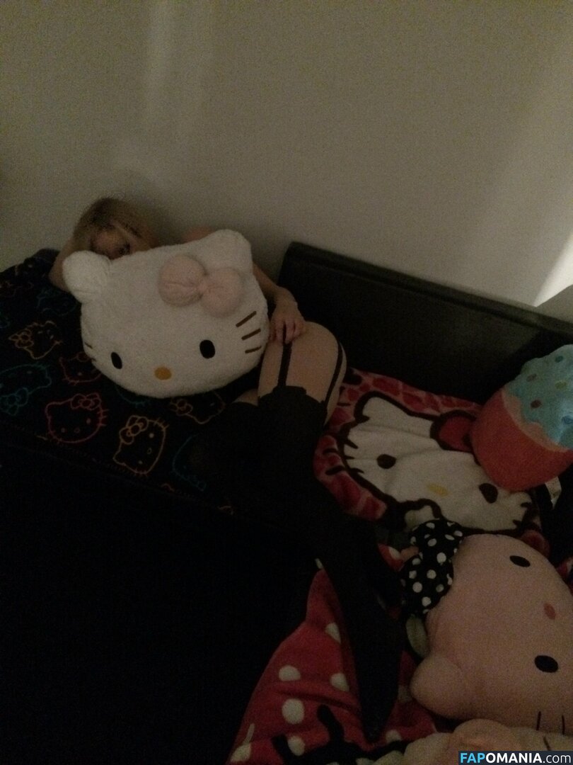 Avril Lavigne Çıplak Sızdırılmış Fotoğraf #15