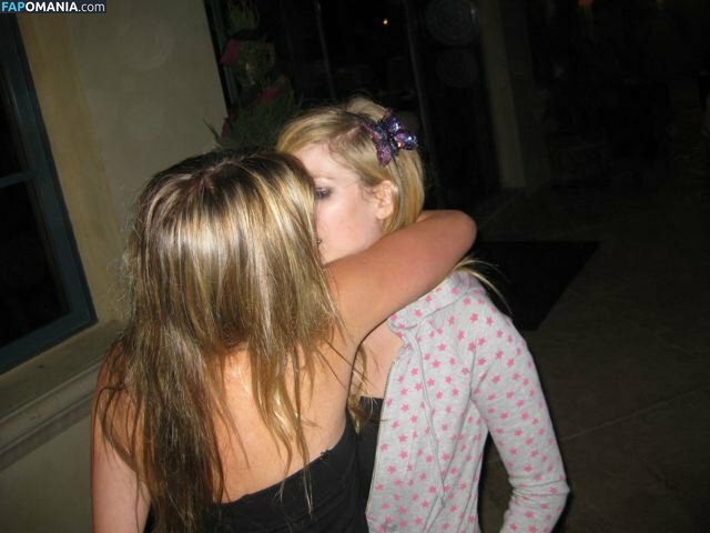 Avril Lavigne Çıplak Sızdırılmış Fotoğraf #29
