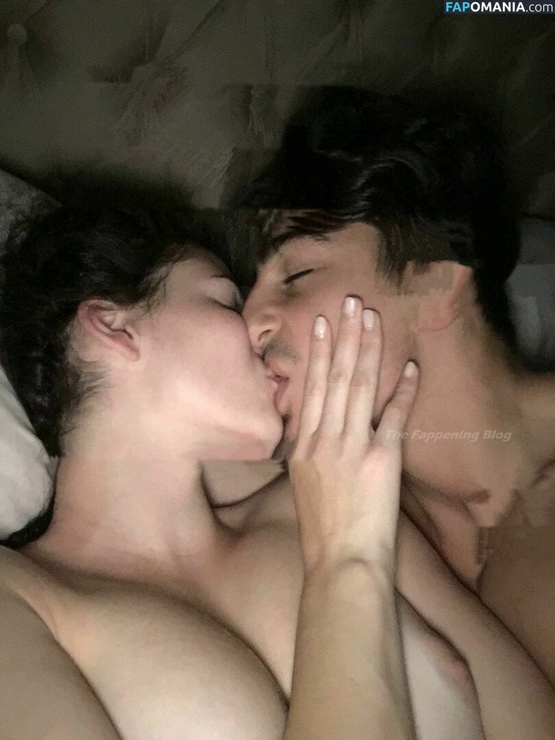Betty Taube Gunter Çıplak Sızdırılmış Fotoğraf #9