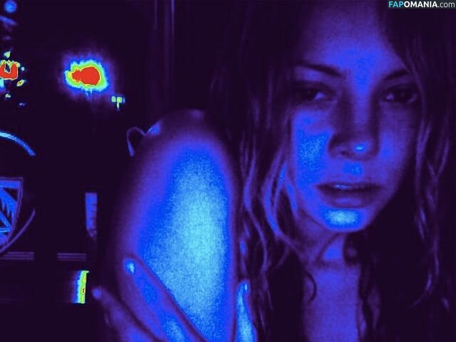 Bijou Phillips Çıplak Sızdırılmış Fotoğraf #17