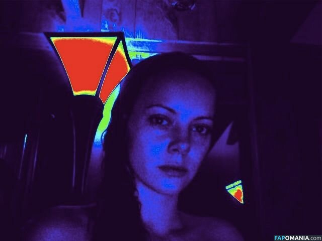 Bijou Phillips Çıplak Sızdırılmış Fotoğraf #18