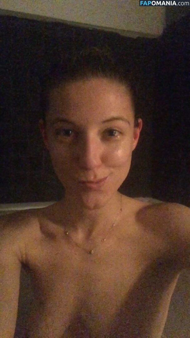 Caitlin Gerard Çıplak Sızdırılmış Fotoğraf #12