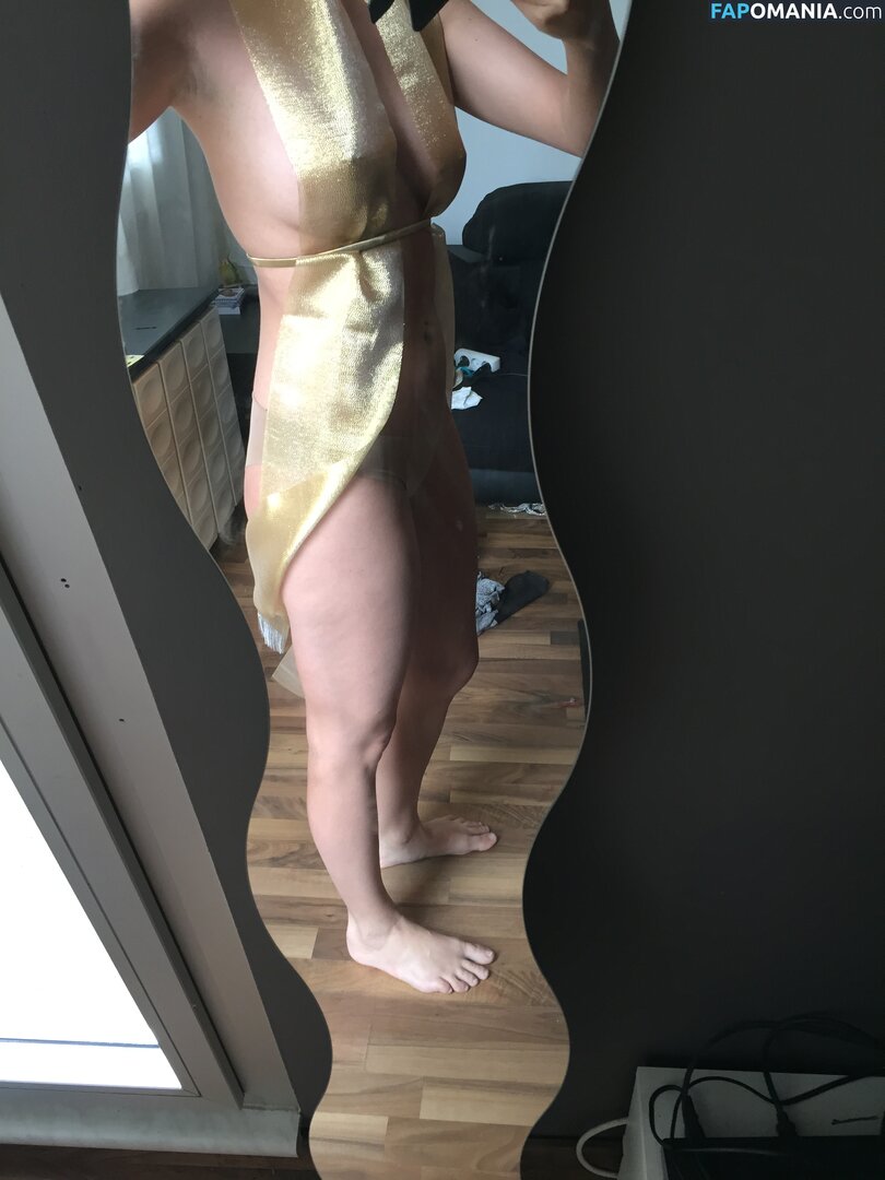 Carina Schwarz Çıplak Sızdırılmış Fotoğraf #62