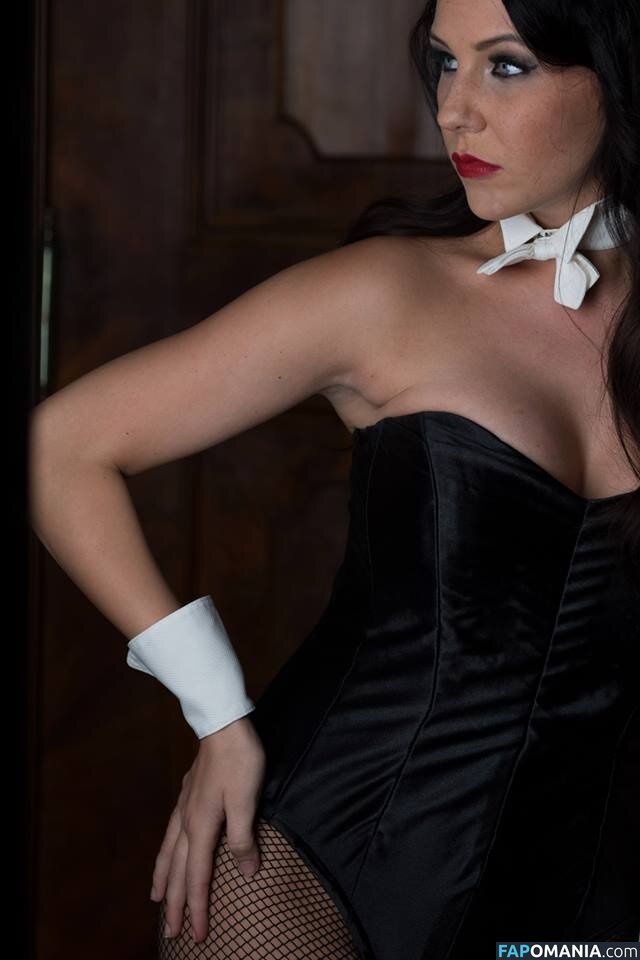 Carina Schwarz Çıplak Sızdırılmış Fotoğraf #159