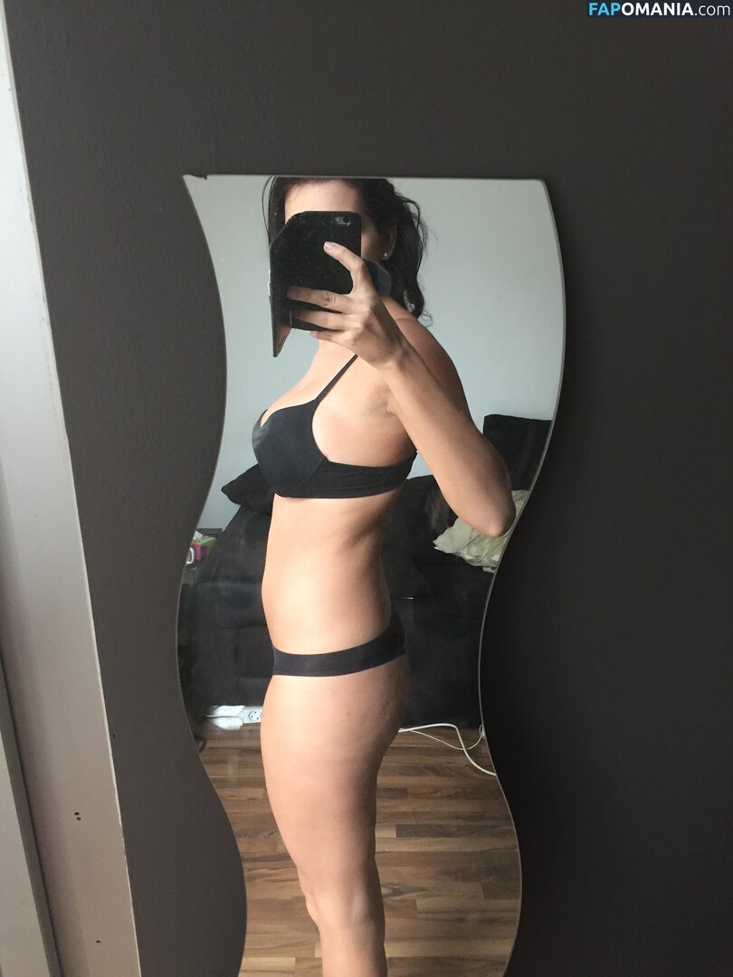 Carina Schwarz Çıplak Sızdırılmış Fotoğraf #181