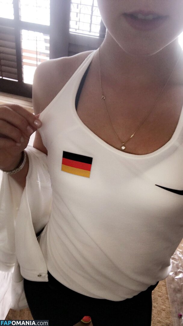 Carina Witthoeft Çıplak Sızdırılmış Fotoğraf #22