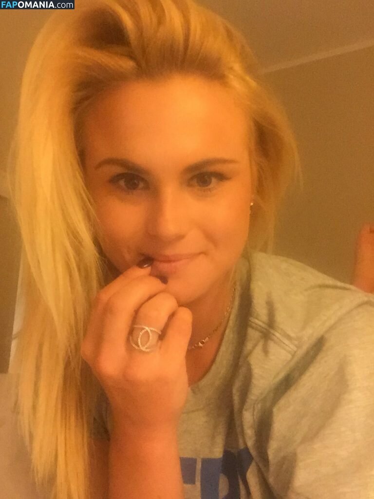 Carly Booth Çıplak Sızdırılmış Fotoğraf #47