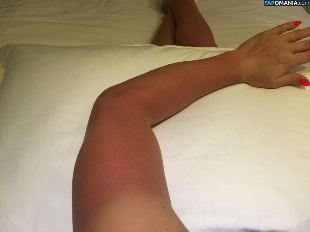 Carly Booth Çıplak Sızdırılmış Fotoğraf #53