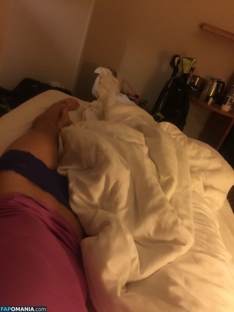 Carly Booth Çıplak Sızdırılmış Fotoğraf #55