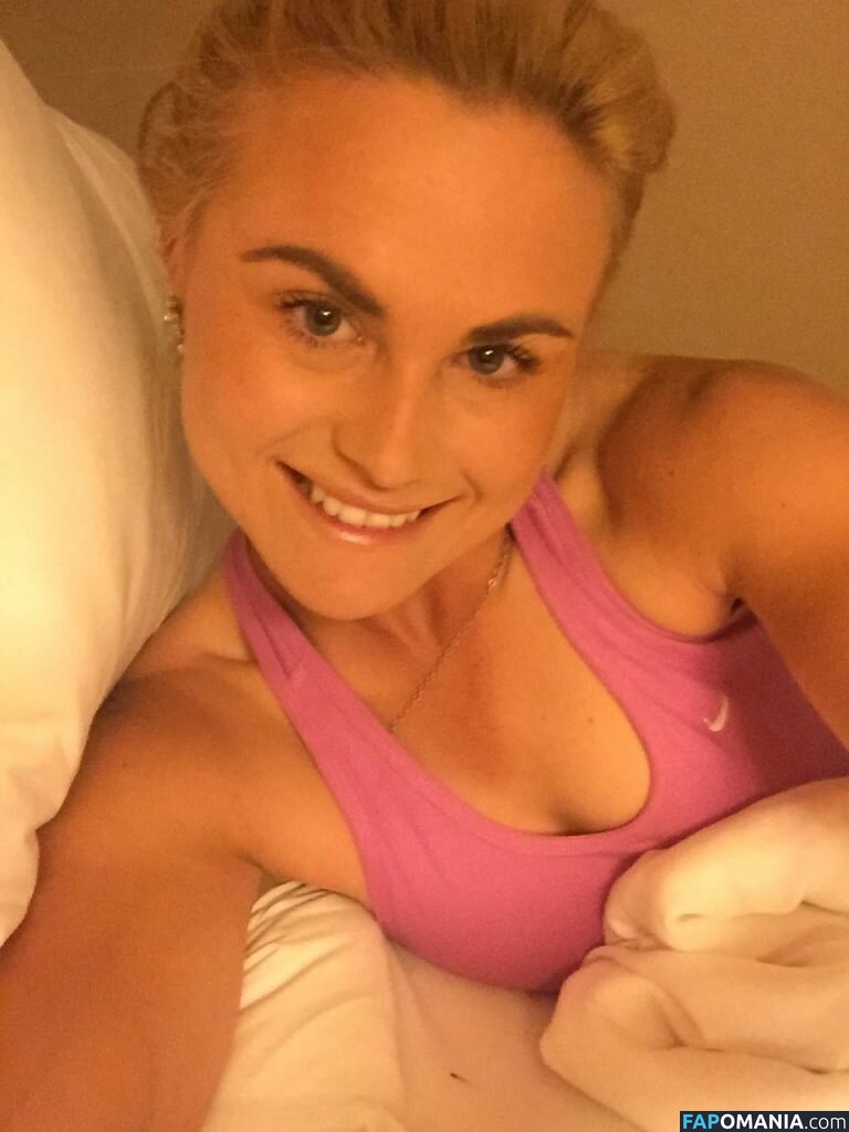 Carly Booth Çıplak Sızdırılmış Fotoğraf #59