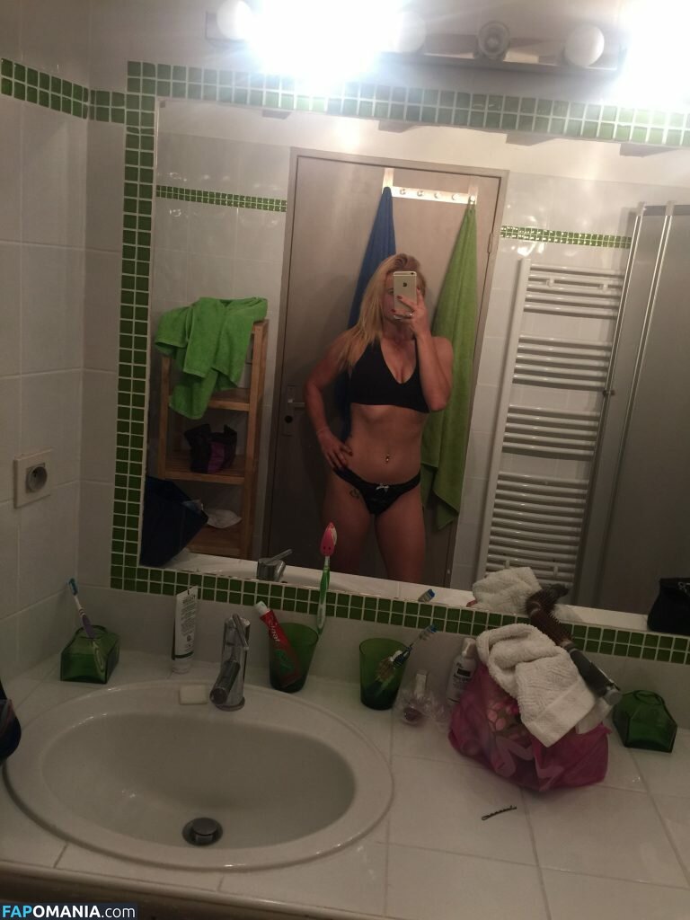 Carly Booth Çıplak Sızdırılmış Fotoğraf #73