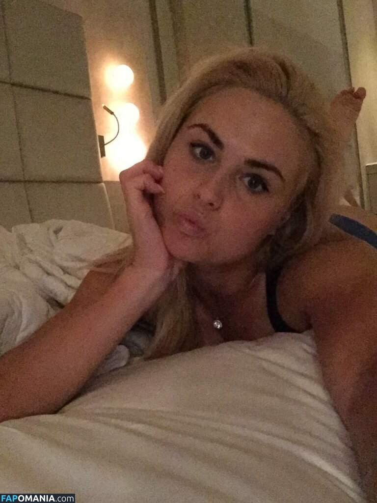 Carly Booth Çıplak Sızdırılmış Fotoğraf #86