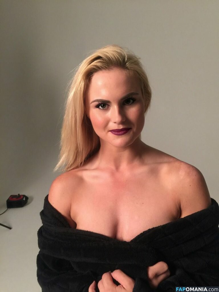 Carly Booth Çıplak Sızdırılmış Fotoğraf #95