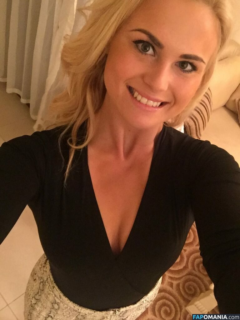 Carly Booth Çıplak Sızdırılmış Fotoğraf #98