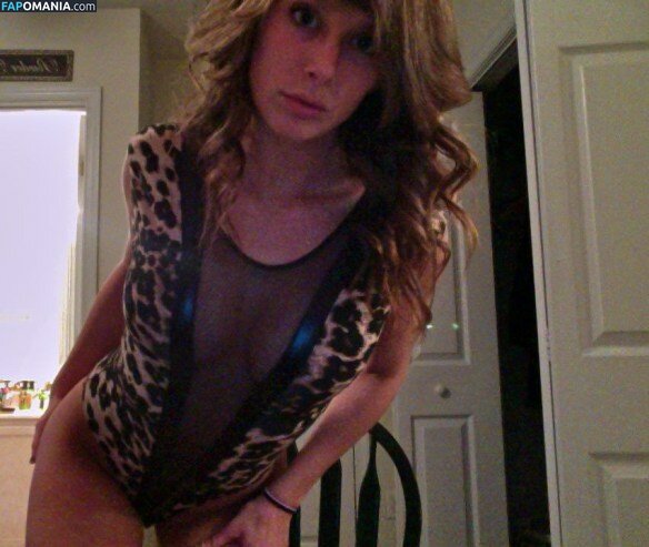 Carly Simmons Çıplak Sızdırılmış Fotoğraf #64