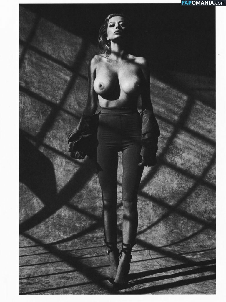 Caroline Vreeland Çıplak Sızdırılmış Fotoğraf #5