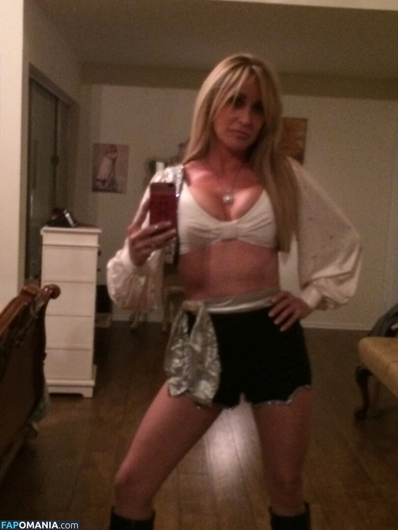 Carrie Michalka Çıplak Sızdırılmış Fotoğraf #95