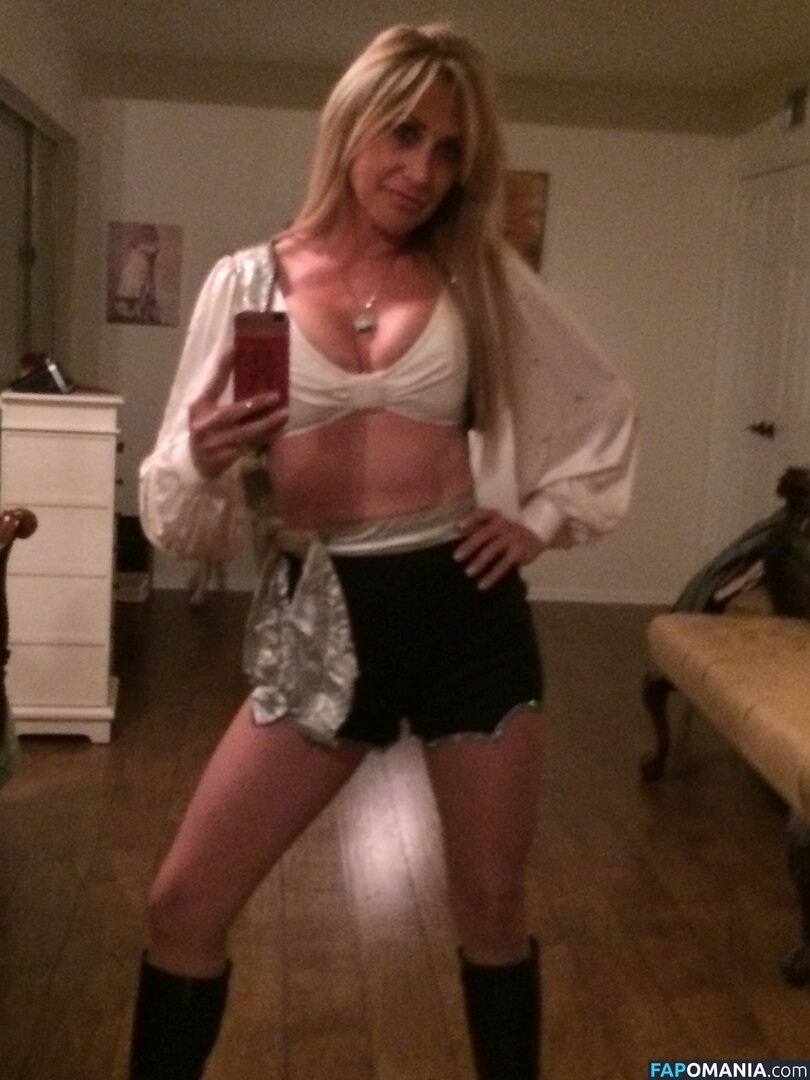 Carrie Michalka Çıplak Sızdırılmış Fotoğraf #99